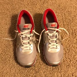 Nike dual fusion
